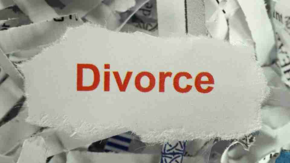 7 Stages of Divorce – Denial, Shock and More