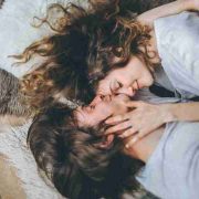 How To Be a Good Girlfriend - 50 Amazing Ways To Make Him Love You