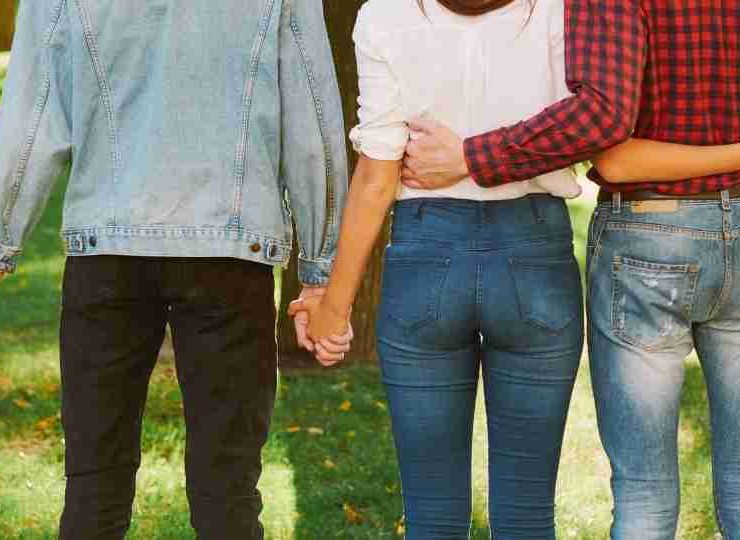 Polyamorous Relationship Know What is Polyamory & Poly Relationship