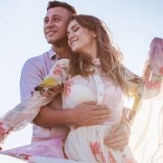 Hopeful Romantic - Meaning, Signs, Reasons, How To Be a Hopeful Romantic