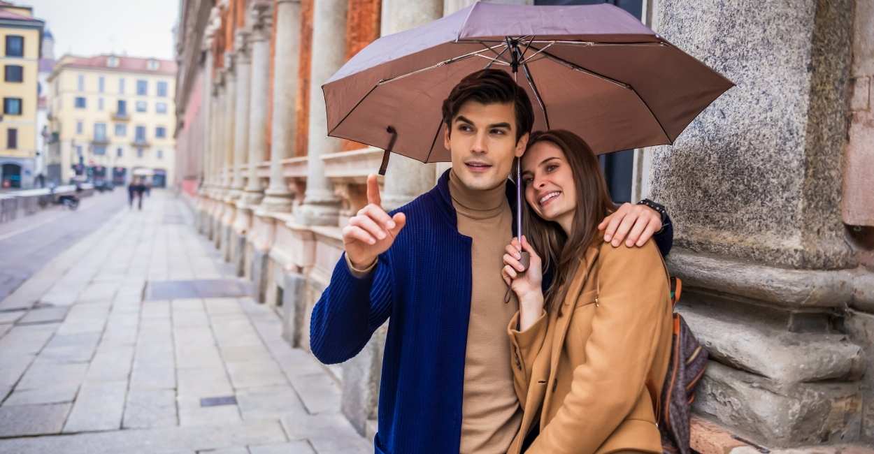 16 Best Rainy Day Date Ideas