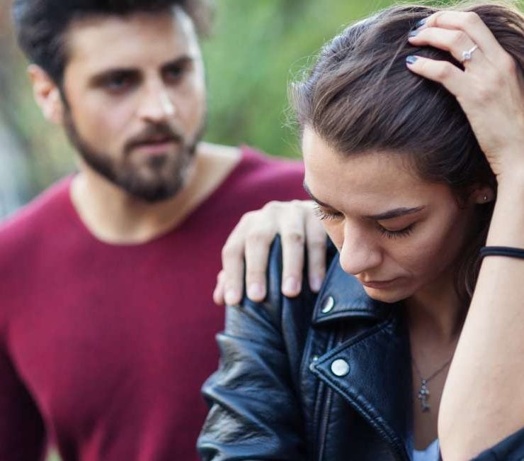 13 Actionable Tips on How to Connect with Emotionally Unavailable Man