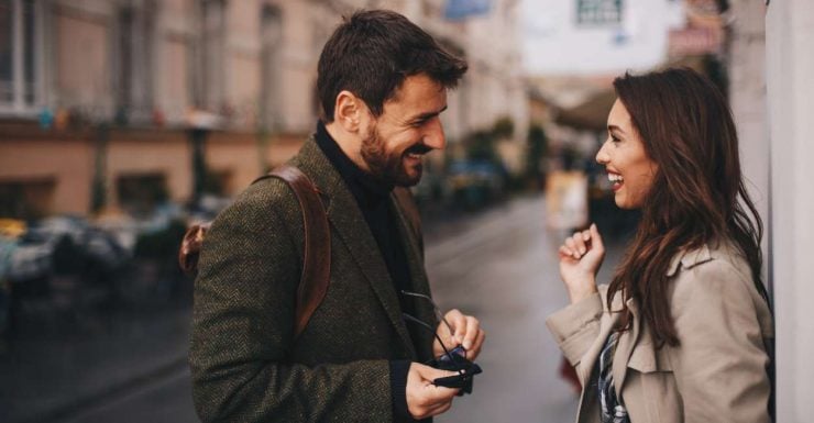 25 Signs He Thinks You Are Beautiful Inside Out | ThePleasantRelationship