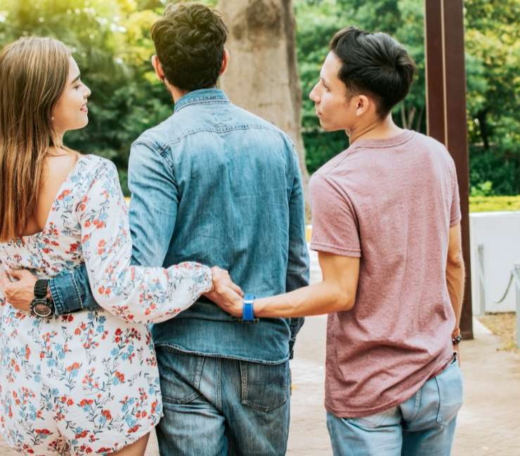 How to Tell If a Woman Has Multiple Partners – 35 Alarming Signs!