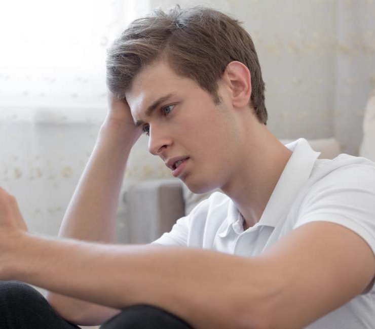 17 Miserable Signs Your Boyfriend Is Losing Interest Through Text