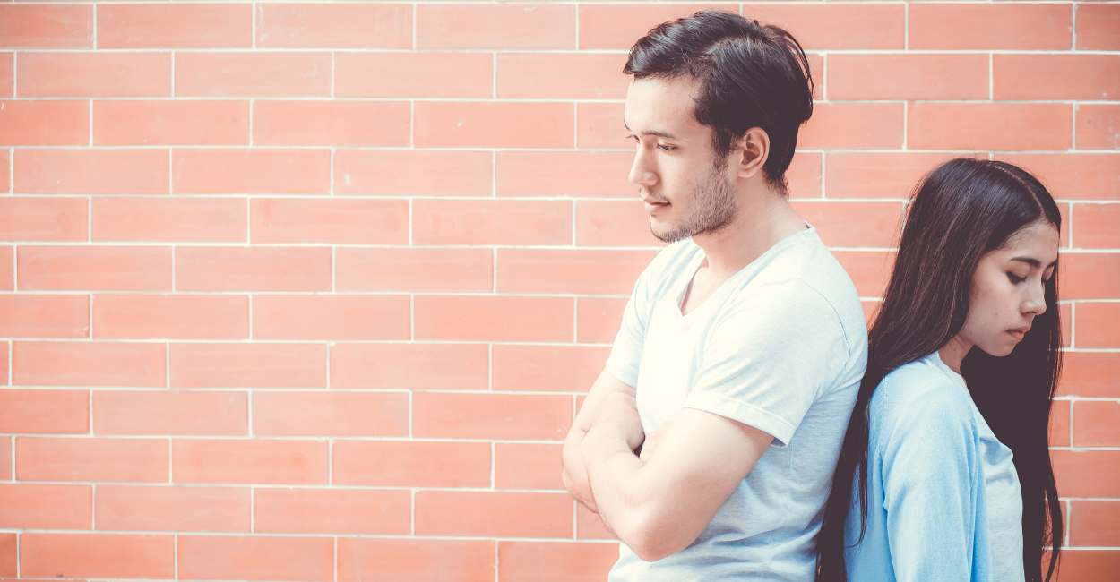 20 Glum Signs He Is Forcing Himself To Love You 